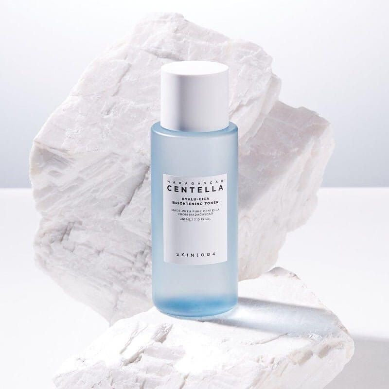 CENTELLA Hyalu-Cica Brightening Toner