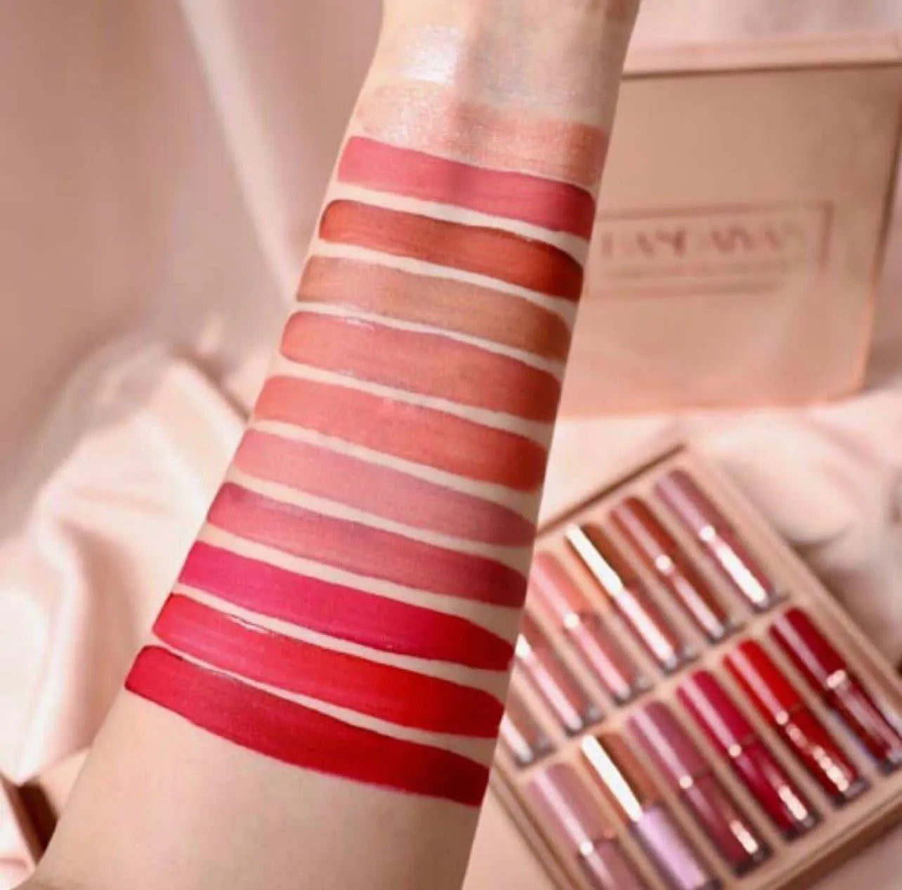 Handaiyan 12-Piece Lip Gloss & Matte Lipstick Set – Versatile Lip Color Collection - Face Essential
